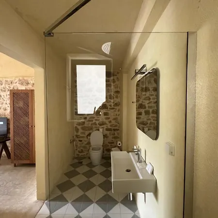 Kalesma Appartamento Himare