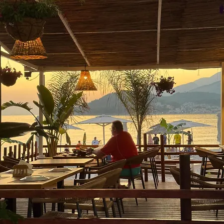 Kalesma * Himare